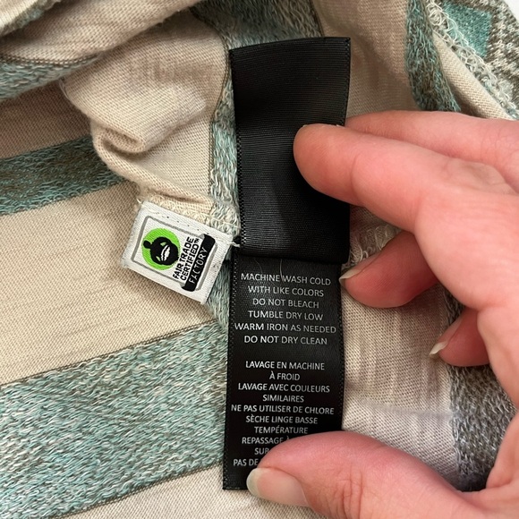 Patterned Short Sleeve Men's Tee - Picture 5 of 8